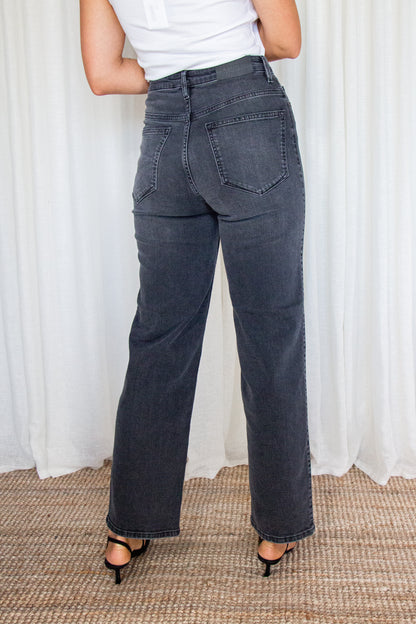 RAVEN - High Waisted Straight Leg Jeans